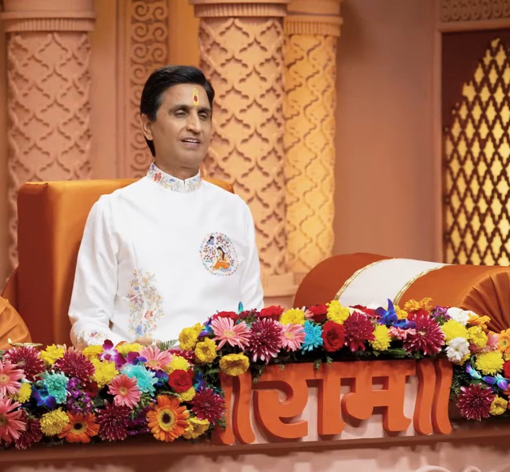 VeenaMathur13's tweet photo. मनुष्यता की आंखों द्वारा देखे गए सबसे ख़ूबसूरत सपने प्रभु श्री राम एवं प्रायोगिक जीवन के सबसे सशक्त सहारे योग-गुरु श्रीकृष्ण हैं। 

@DrkumarVishwas💖🙏💫
@Vishwaasam✨
#KVQuotes✨ https://t.co/FO4d2iPyWl