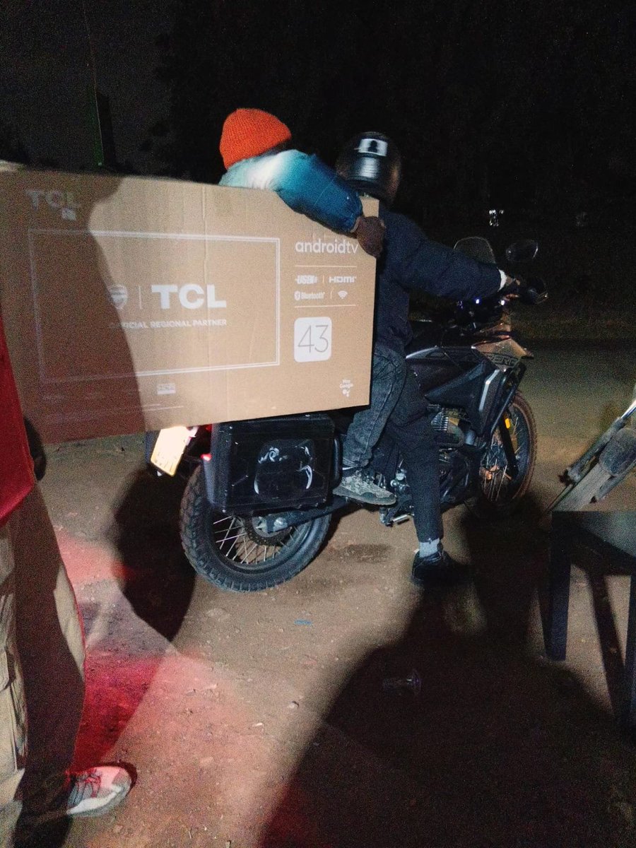 captain_jitu's tweet photo. Hii tulikuwa delivery usiku😂😂
Deals kama hizi utapata tu #jituresellers 
@jitu_resellerss https://t.co/QuSed5glGW