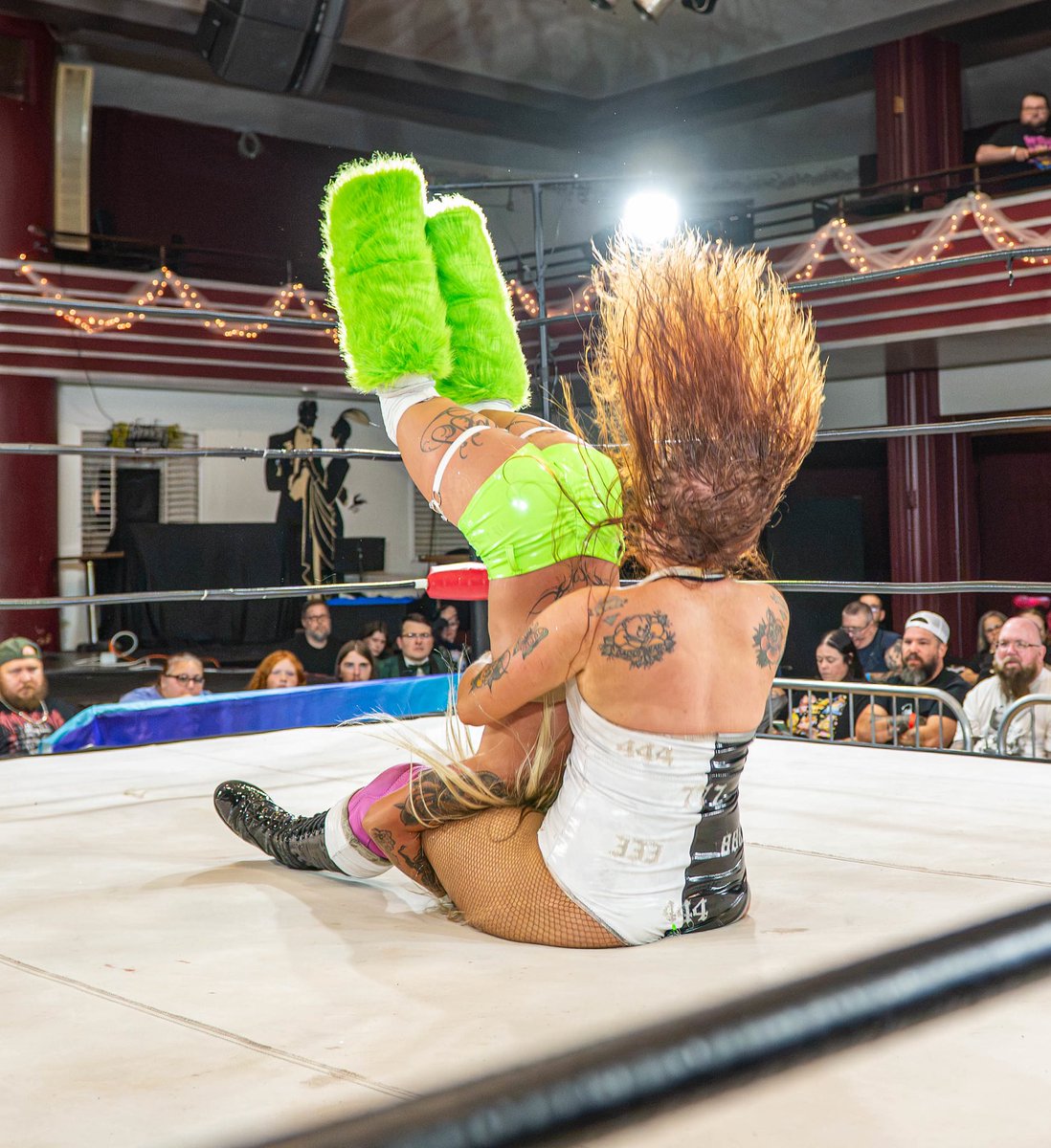 AllieKATCH's tweet photo. My return to @ringofhonor airs while @WeAreGloryPro show debuts on YouTube where I beat a @ThisIsTNA knockout 222 become champ while successfully defending my @f1rstwrestling Grand Championship at a sold out @mallofamerica during Summer Slam weekend. GRATEFUL! But still hungry 😈 https://t.co/kPchVYD2DB