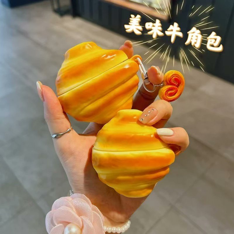 binbinsalabing's tweet photo. okay but... this is the cutest AirPods case 🥐🤍
🔗https://t.co/KYDgRK8WAu https://t.co/CgNhBp1VUd