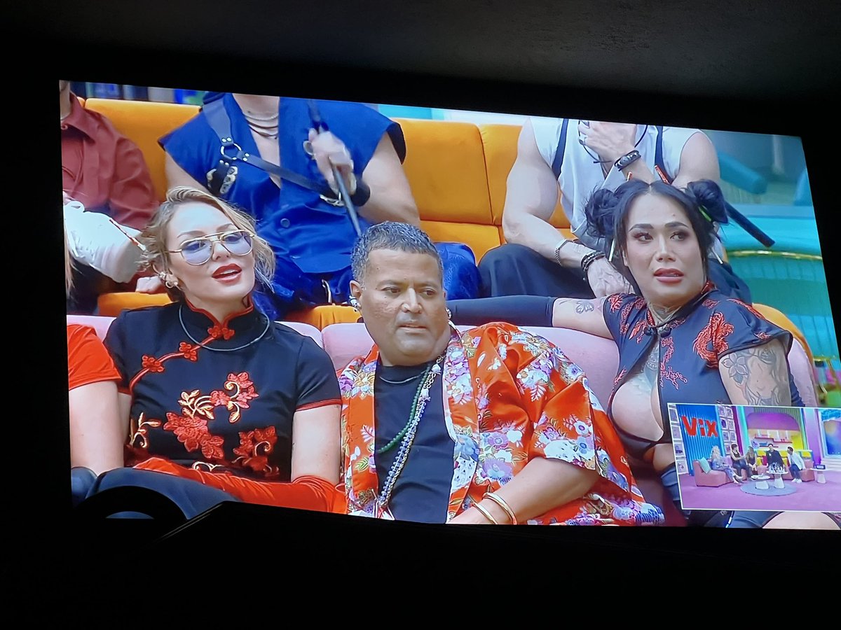 Romerotrolll's tweet photo. el trio perfecto, una morra guapa medio sionista, un joto negro con personalidad de blanca y una transesuachis bien todo que ver

#LaCasaDeLosFamososMx https://t.co/6hbabjebab