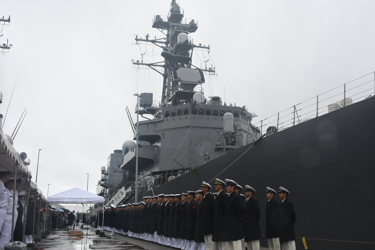 JMSDF_orh's tweet photo. 【#ゆうだち 帰国行事】
第５３次派遣海賊対処行動水上部隊「ゆうだち」は、令和8年1月28日(水)に大湊を出港してから185日間にわたる任務を立派に成し遂げ大湊に帰って来ました。「ゆうだち」の皆さん、お疲れさまでした！ご家族の皆様、支えていただきありがとうございました！ https://t.co/eQ1JizQC4B