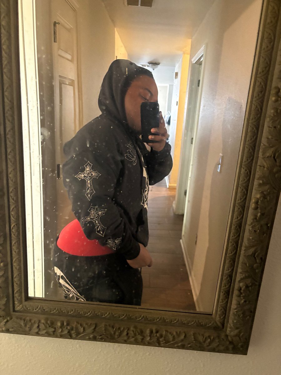 eugene2k12's tweet photo. 🫨🫨 https://t.co/HbzKg7fDyV