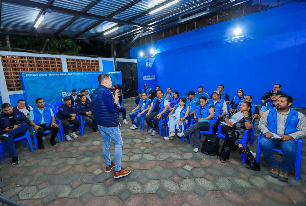 NuevasIdeas_DC's tweet photo. Somos el partido mas grande de la historia de El Salvador 🇸🇻

Bajo el liderazgo de nuestro Presidente @XZablah y nuestro presidente @nayibbukele  continuaremos con la transformación de nuestro país. ✨️ https://t.co/sqjtljErxA