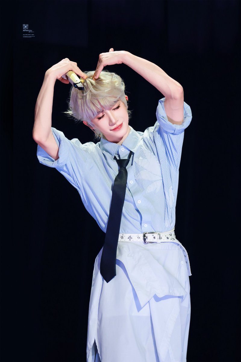 G_Charlie_Liuyu's tweet photo. 20260801 Blue Universe🩵
🐳:Friendly reminder🔔
🐳:Our Concert starts at 6:30 today
🐳:Don't get the time wrong!
🐳:It's quite hot today,so remember to stay hydrated and avoid staying outdoors for too long!

#LiuYu #刘宇 #リュウユ
#리우위 #หลิวอวี่ #LưuVũ https://t.co/jAPb6bHqIJ
