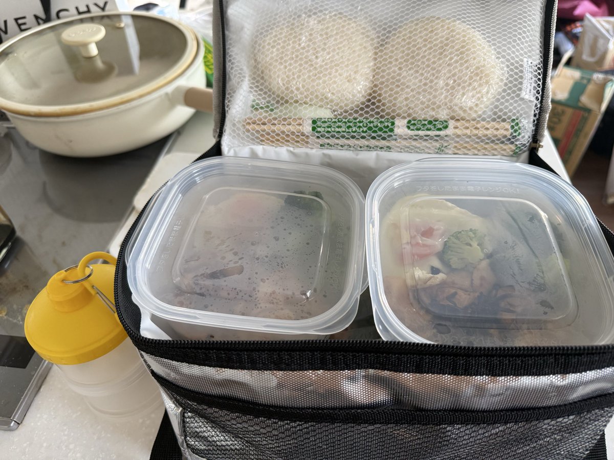 YamasawaRey's tweet photo. 本日の減量弁当4食分🍙
痩せるには鶏胸肉、卵、白米、ブロッコリーが王道かつ最強。 https://t.co/OeRv5wlfmy