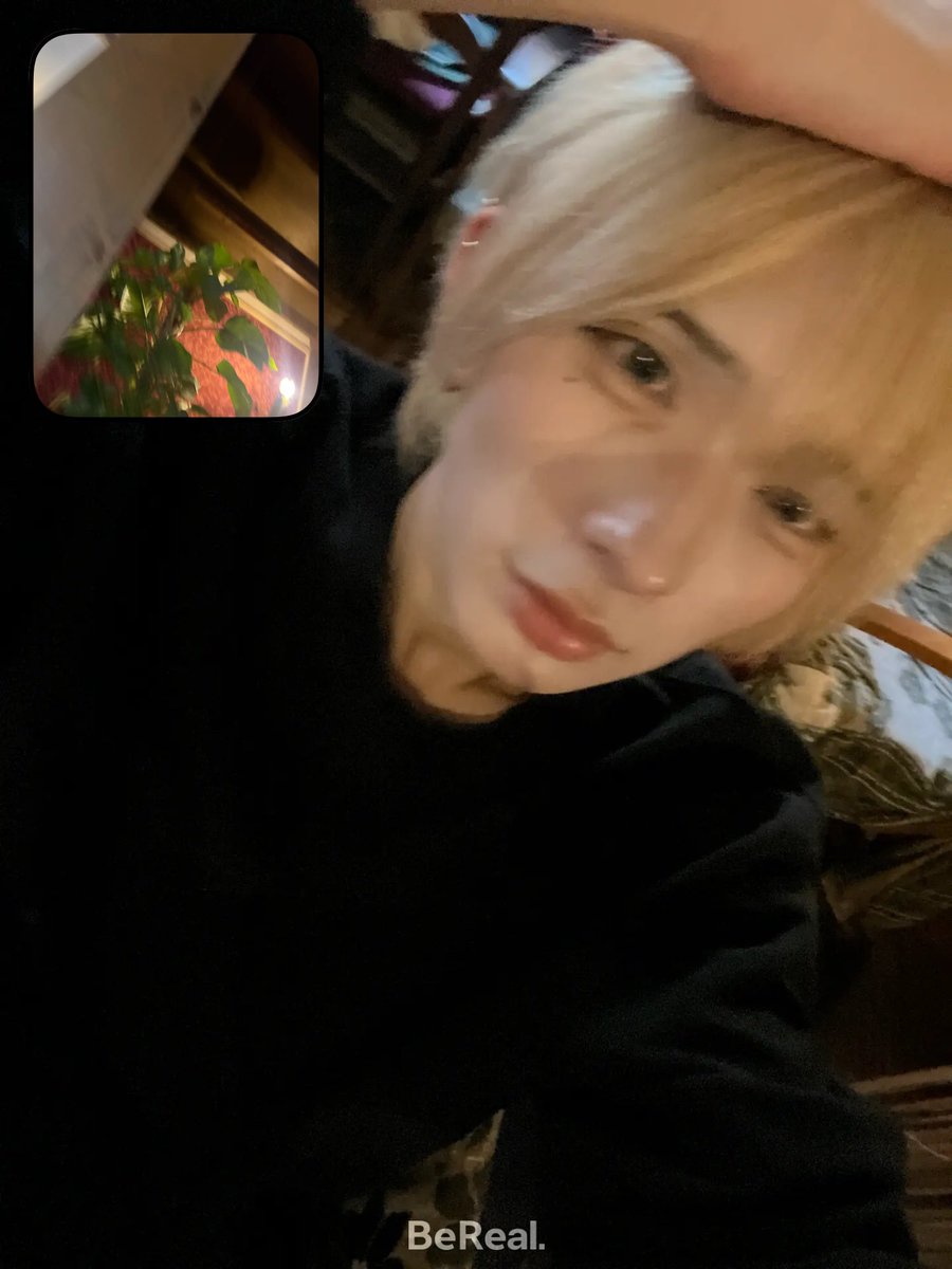 Aoi__Ast's tweet photo. ⬅️半年前 https://t.co/ob892uPYPB