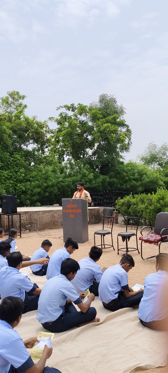 PresidentAbhis1's tweet photo. "जहाँ जहाँ परिसर" - "वहाँ वहाँ परिषद" 

अखिल भारतीय विद्यार्थी परिषद जोधपुर प्रांत के द्वारा चलाए जा "धरती धोरा री" सदस्यता अभियान के तहत  जोधपुर ग्रामीण जिले की  मथानिया इकाई के द्वारा  विद्यालय सदस्यता अभियान चलाया गया।

#abvpjodhpur
#membershipdrive
#धरती_धोरा_री https://t.co/XBXsViB7pw