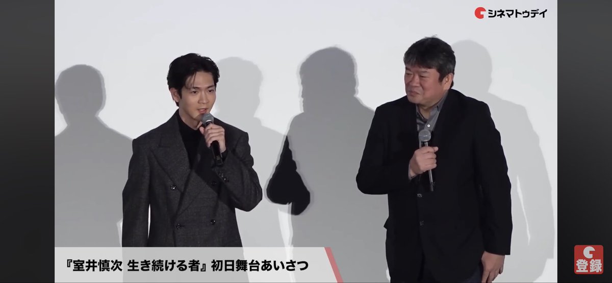 39Dnto's tweet photo. 舞台挨拶で本広監督から松下洸平さんに「桜章太郎は青島の匂いがする人でいて欲しい」って要望をしてた。
彼は新作でも登場するし、予告では"超法規的措置"のワード、やっぱり桜交番の子は...笑　#踊る大捜査線 https://t.co/55geK2G56X