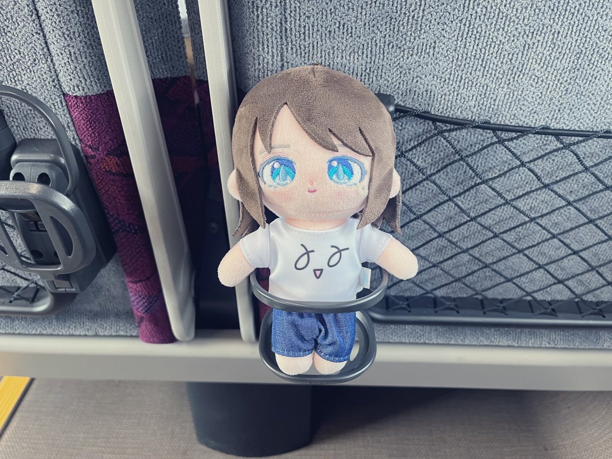 inoryaya's tweet photo. おでかけ！
ぬいのりちゃんの席はここ！ https://t.co/GGSQMDXazM