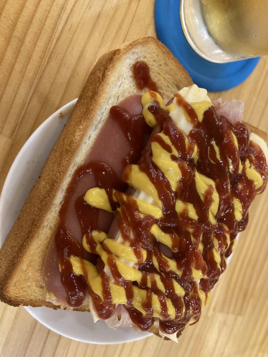 hase0620's tweet photo. 山芋のソテーとホットドッグ風トースト https://t.co/xwVqRIuVsH