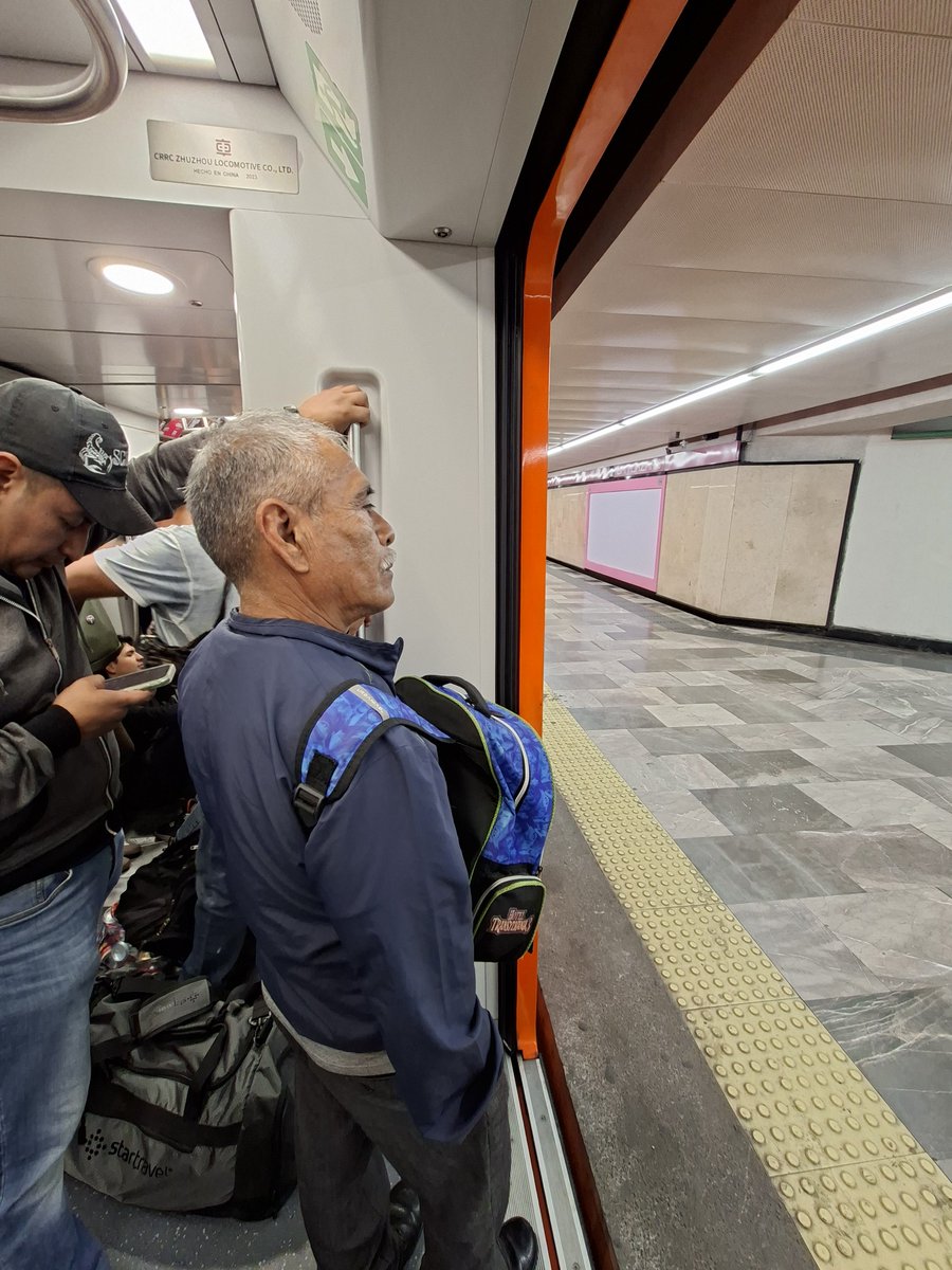 Motorolizer's tweet photo. @MetroCDMX ¿Y para qué el protocolo en #LaNuevaLínea1 si quedó de maravilla?
20 minutos de Candelaria a Moctezuma... https://t.co/iWka8fRpb9