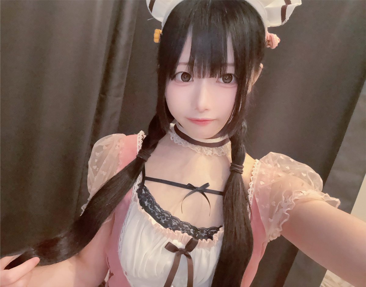 mana_animaid's tweet photo. おーぷん！！
超見えにくいけど三つ編みしたଘ៸៸᳐⦁⩊⦁៸៸᳐ଓ
レアなので見に来て����🎶
#コンカフェ #浜松コンカフェ #メイドカフェ https://t.co/SpVNABtJQI