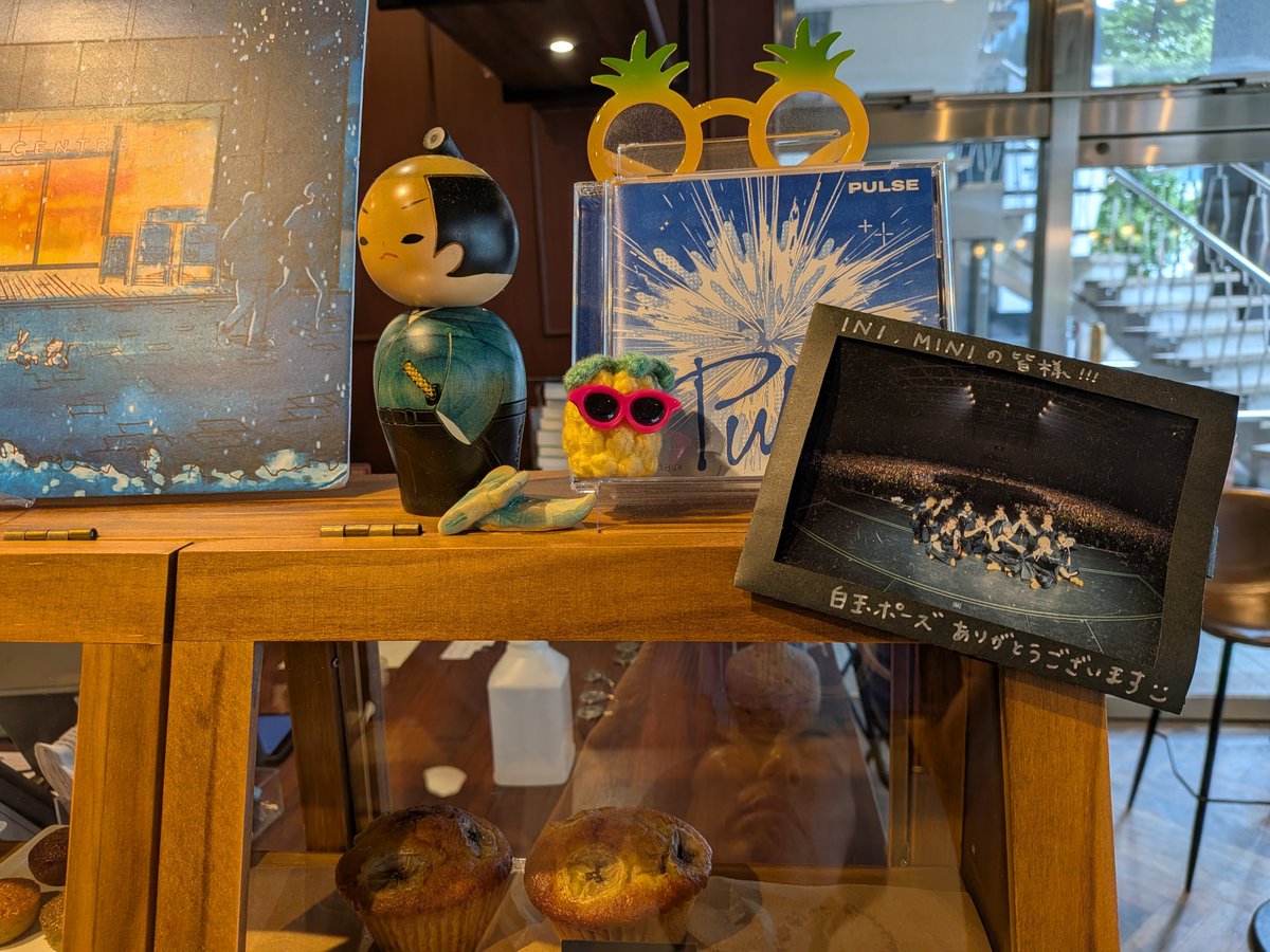 INI020612's tweet photo. 大夢くんのディズニーオンアイス
オープニングアクトのために名古屋に来た！
INIナゴドの時は泣く泣くあきらめたCENTREさんに来た！
黒ごまきなこの白玉サンド
アイスアーモンドミルクラテにした♡
白玉とろもち
黒ごまきなこ大好きだから最高😋
超美味しい〜
大夢MINIちゃんもチラホラ
来てよかった🩵 https://t.co/y5SE5baXgM