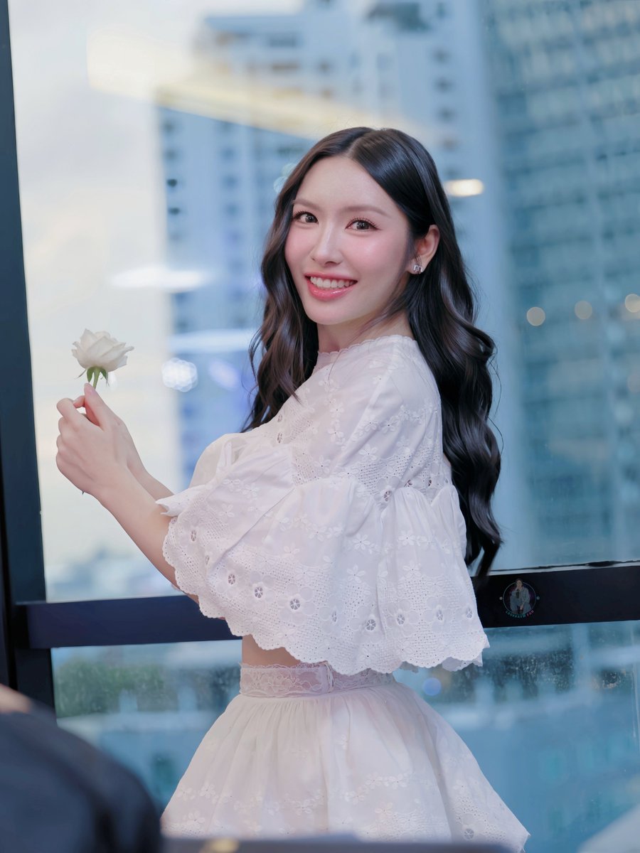 Lookkaeww_Fan's tweet photo. Hello, August. 🔮🎀✨️

สวัสดีเดือนสิงหาคม
ขอให้เดือนนี้เต็มไปด้วยรอยยิ้ม ความสุข และเรื่องราวดี ๆ

ทุกการเดินทางมีความหมาย
และพวกเราจะร่วมเดินไปกับลูกแก้วในทุกก้าวเสมอนะคะ 

OUR JOURNEY WITH LK 01
#lookkaewkamollak https://t.co/iN2C4jEmCo