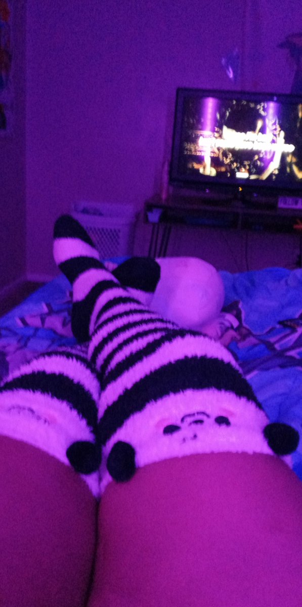 cutiestbuni's tweet photo. Such cute panda socks🐼✨️ #puppygirl
#sugarbaby #feetfetısh https://t.co/MO4J1TWR79