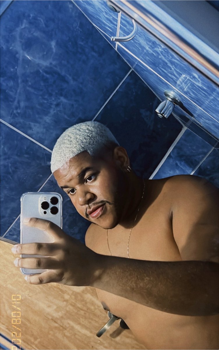 paulosantoox's tweet photo. 🧖🏽‍♂️🥵 https://t.co/23SoMyZ4tq