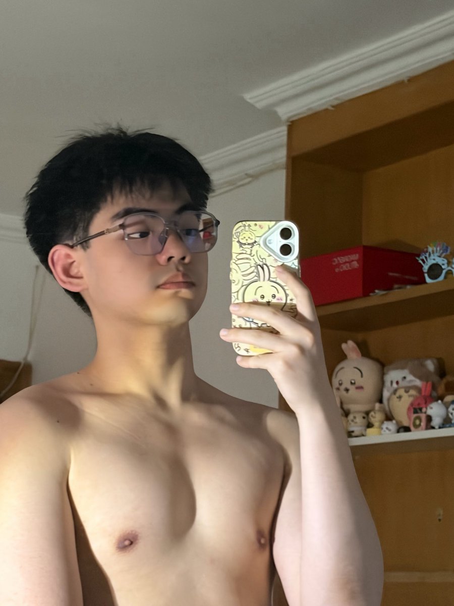 sananyii's tweet photo. 😋 https://t.co/IHb7w4enhg
