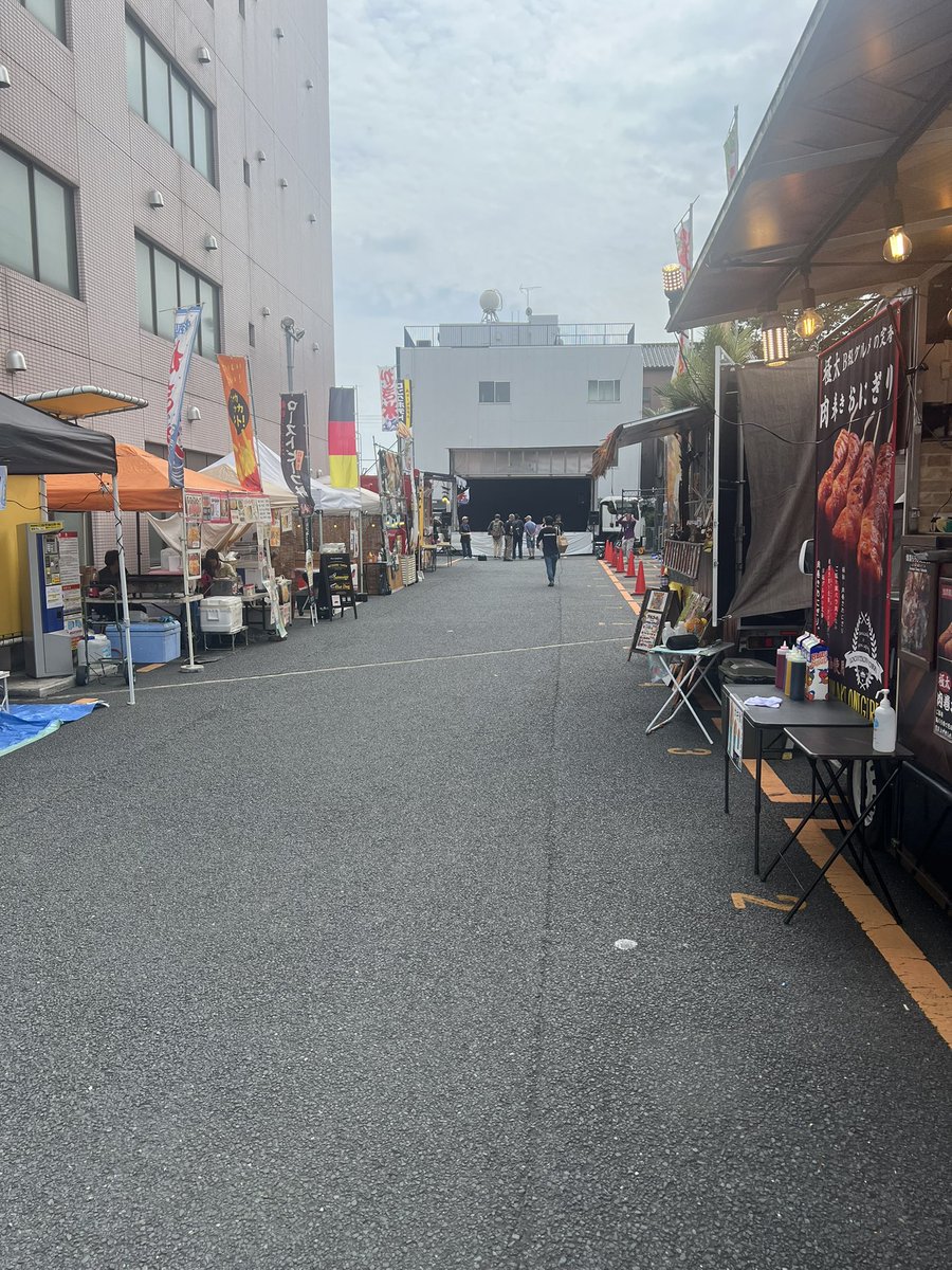 Ken911RS's tweet photo. 本日の現場
水戸黄門まつり泉町屋台村ステージ

#広げようAiLiの輪 https://t.co/aNSiCzRqLY