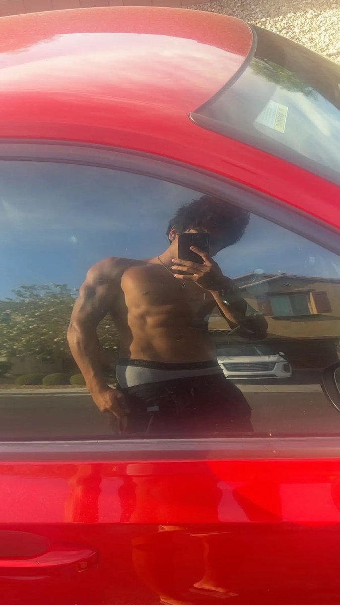 lenomakeuastar's tweet photo. Gym dump lol🤷🏽‍♂️ https://t.co/r9G6saRAQm