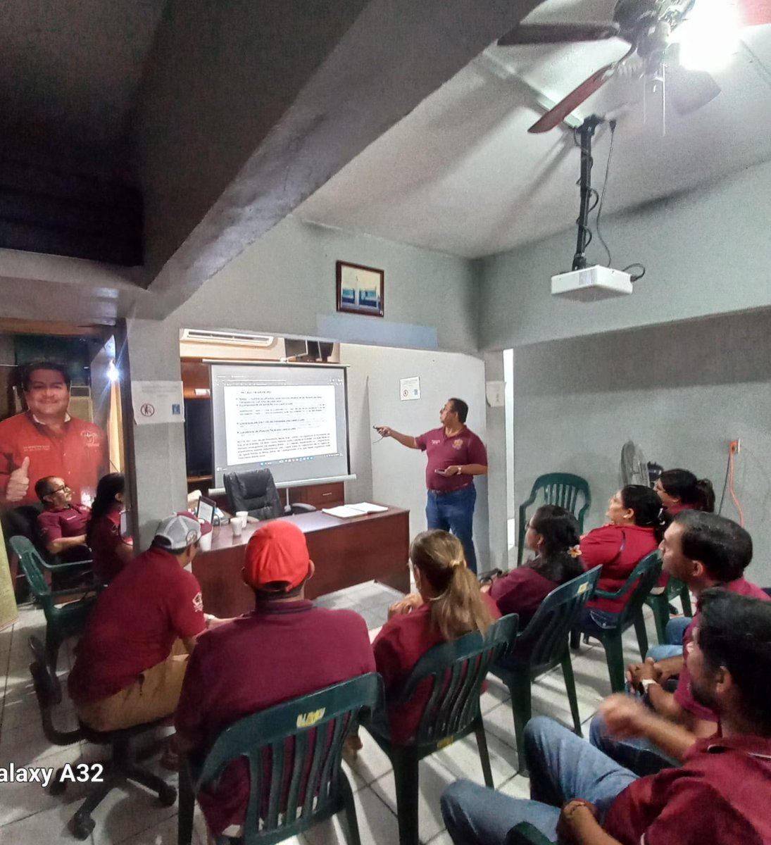 GPozarica's tweet photo. Reunión semanal del @GPozarica reafirmando nuestro compromiso y siguiendo la política de nuestro líder @lgps03101 y nuestro Srio.Gral. @MarcoAzuara1 en Unidad con nuestra @Seccion42_STPRM 
#MasUnidosQueNunca https://t.co/G16Pf4ZSRl