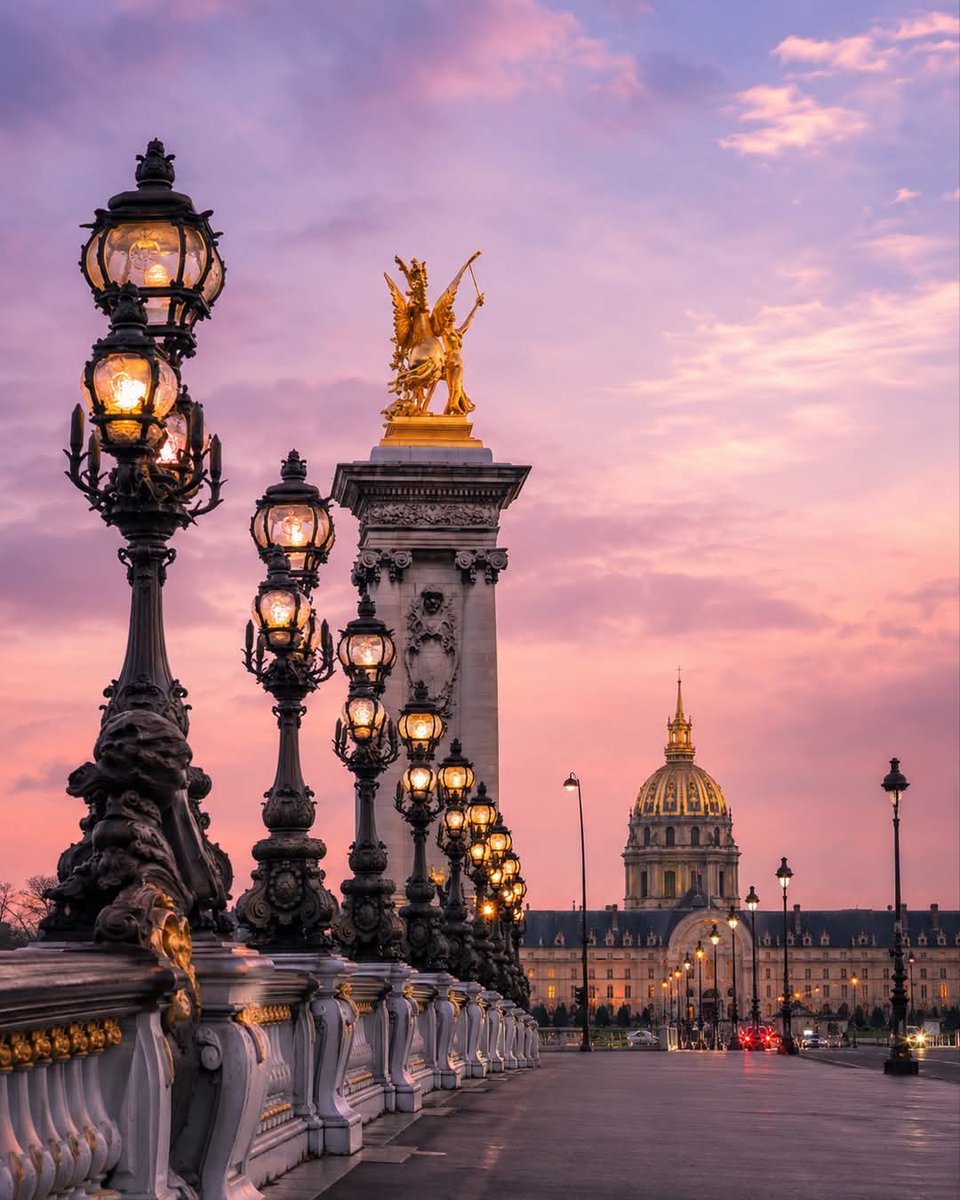 WildscapeWonder's tweet photo. Pont Alexandre III, Paris 🇫🇷 https://t.co/Cy8yeHYmnJ