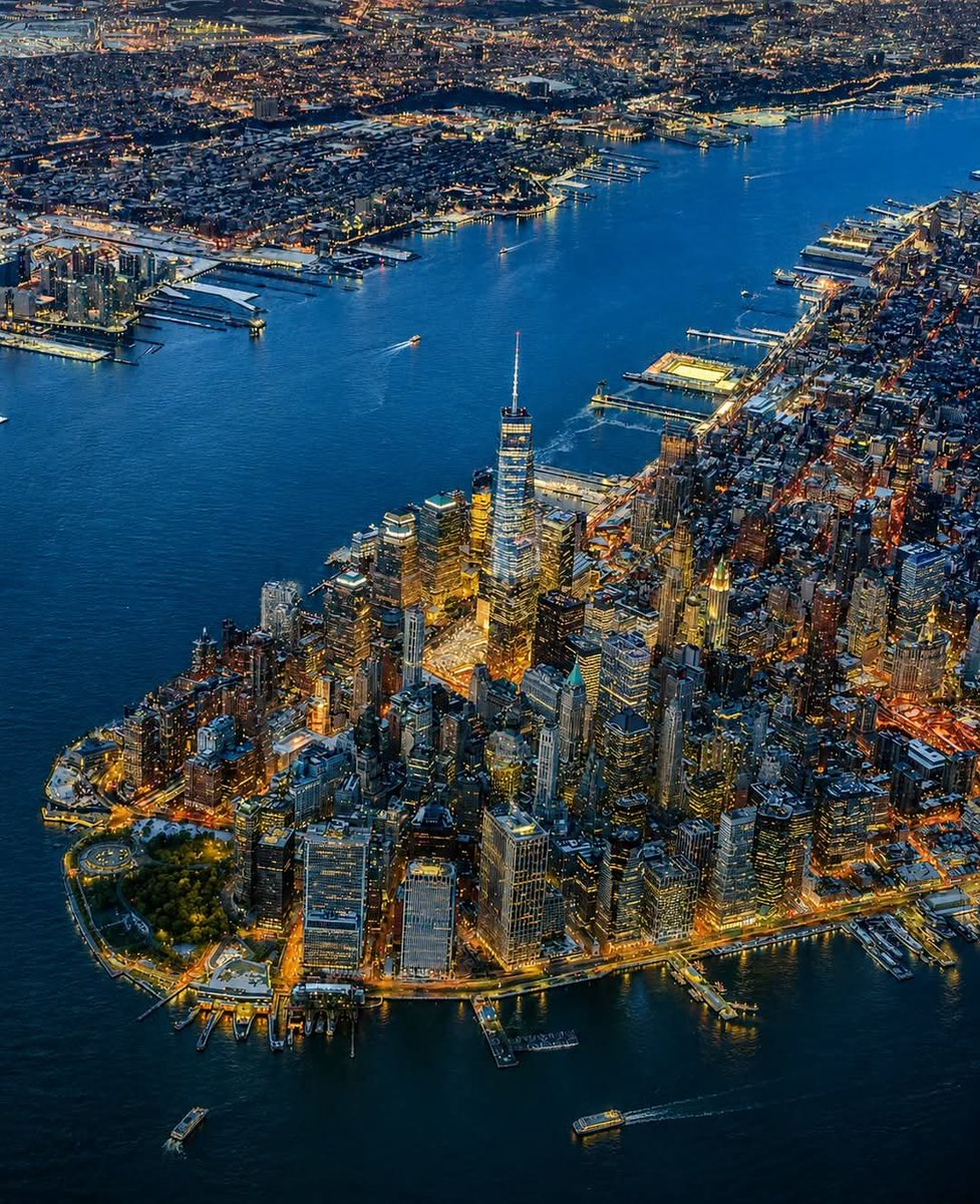 SeascapeNature's tweet photo. New York City 🗽 https://t.co/bDZ1tugWOf