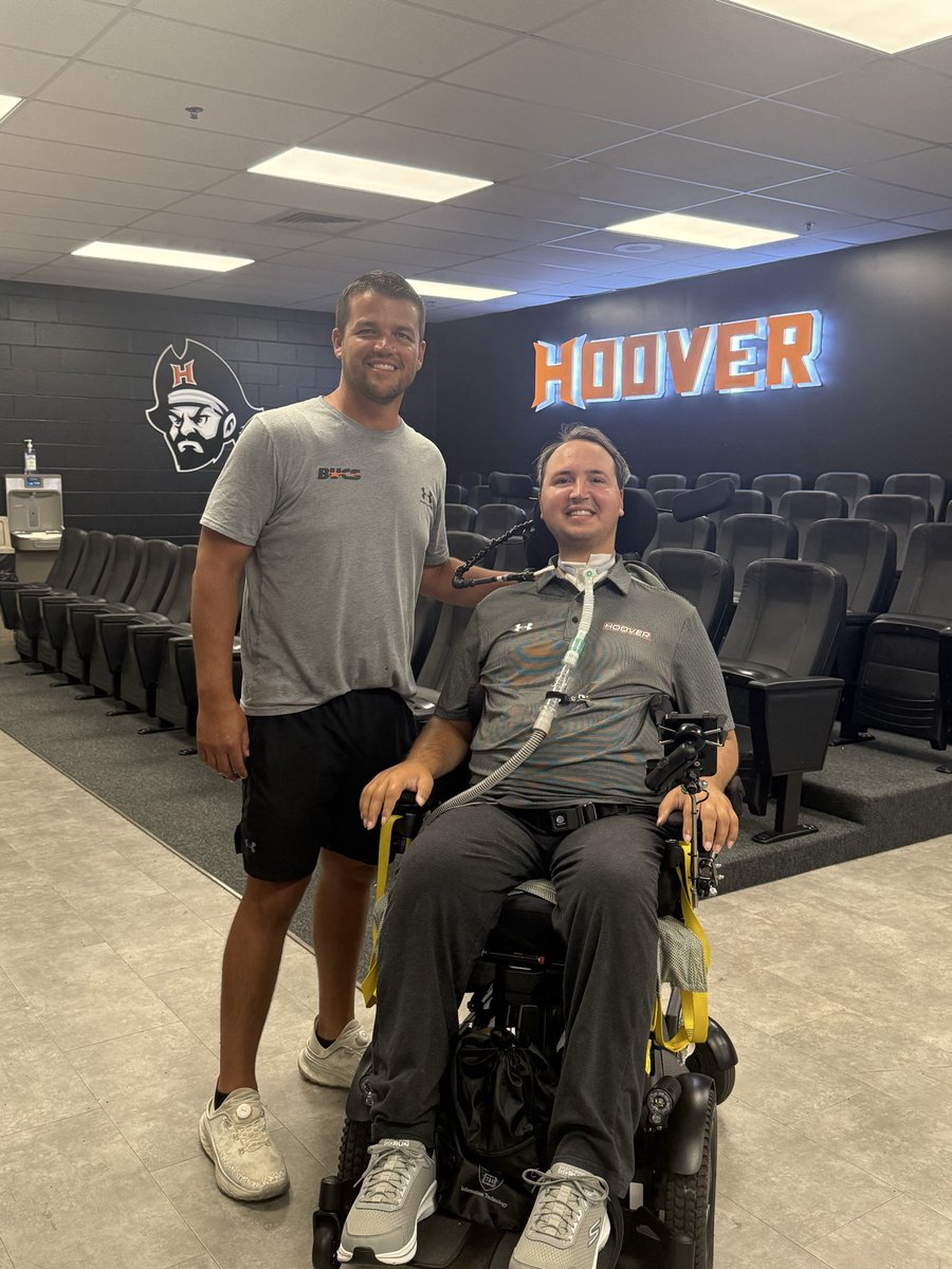 BucsFootball's tweet photo. Special shoutout to @bmabercrombie30 for speaking to the players today and also helping get other former players to come speak to the team this week. The brotherhood that comes with football is special and it was on full display this week. #GoBucs https://t.co/Bv5NU1YJGG