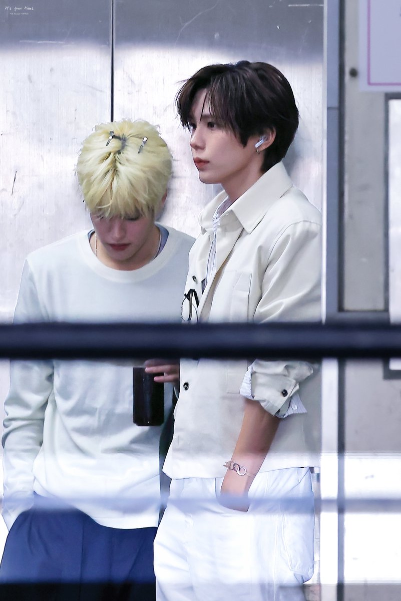 itsyourtime1125's tweet photo. 260801 출근

오늘ㅁㅊ...😇😇

#쇼타로 #SHOTARO #ショウタロウ #将太郎 
#라이즈 #RIIZE https://t.co/DMmsj148pf