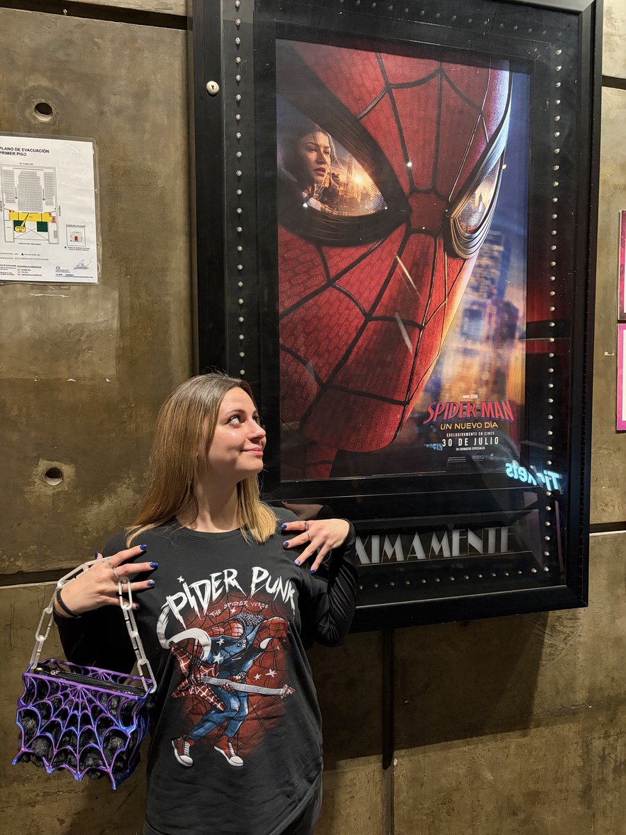 _Margvel's tweet photo. Yendo a ver (nuevamente) Spider-Man en la misma situación que Peter Parker: soltera, transitando varios duelos, sin plata y en un claro episodio depresivo 🙏 https://t.co/Qpq8W1wHI2
