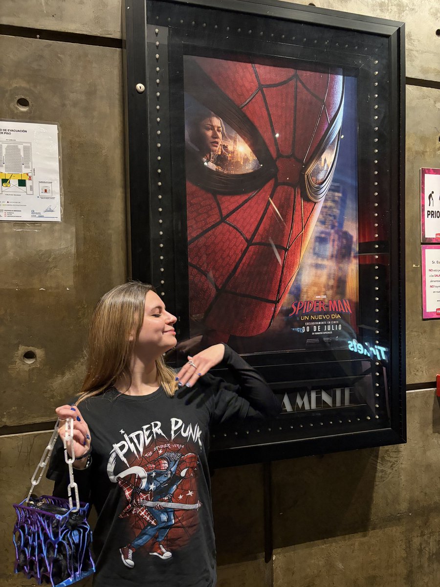 _Margvel's tweet photo. Yendo a ver (nuevamente) Spider-Man en la misma situación que Peter Parker: soltera, transitando varios duelos, sin plata y en un claro episodio depresivo 🙏 https://t.co/Qpq8W1wHI2