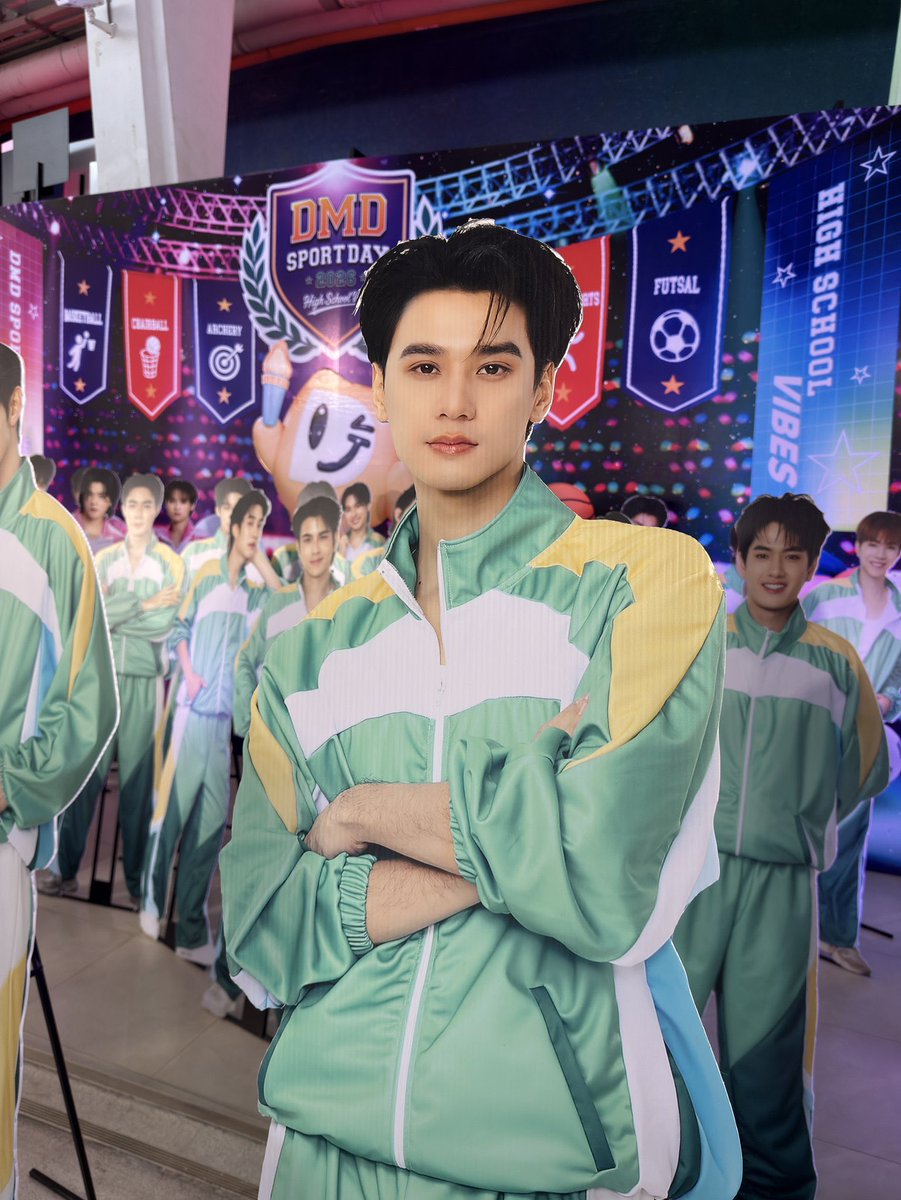 poreverqin's tweet photo. a standee this handsome, I might levitate https://t.co/h2abRrfo7c