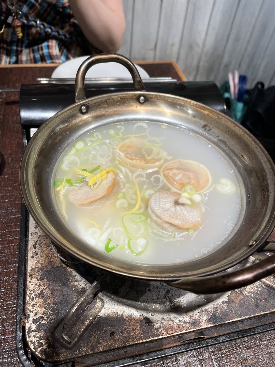 azumanist's tweet photo. 初の新大久保で韓国料理！
カンジャンケジャンとカンジャンセウとポッサムと…いろいろ！
おいしかった🦐 https://t.co/Q1qWU6f5Y0