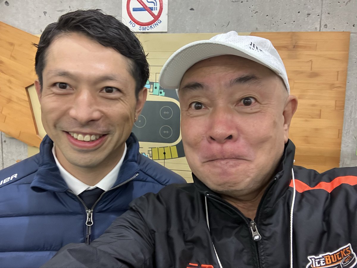 ichiroenokido's tweet photo. 引退記念試合、齊藤哲也キャプテン（敢えて！）と。 https://t.co/XlwJB0NFWB