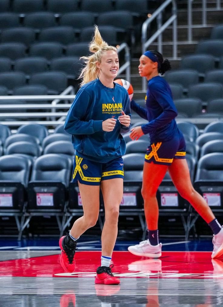 Sophiecunnin7's tweet photo. Gameday prep ❤️ #SophieCunningham #WNBABasketball #portland #modacenter https://t.co/gERqrfQZFO
