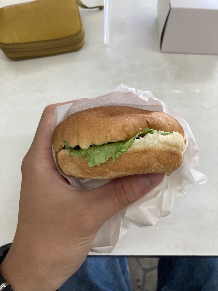 x201x50's tweet photo. お初 https://t.co/ZgE8a7cmym