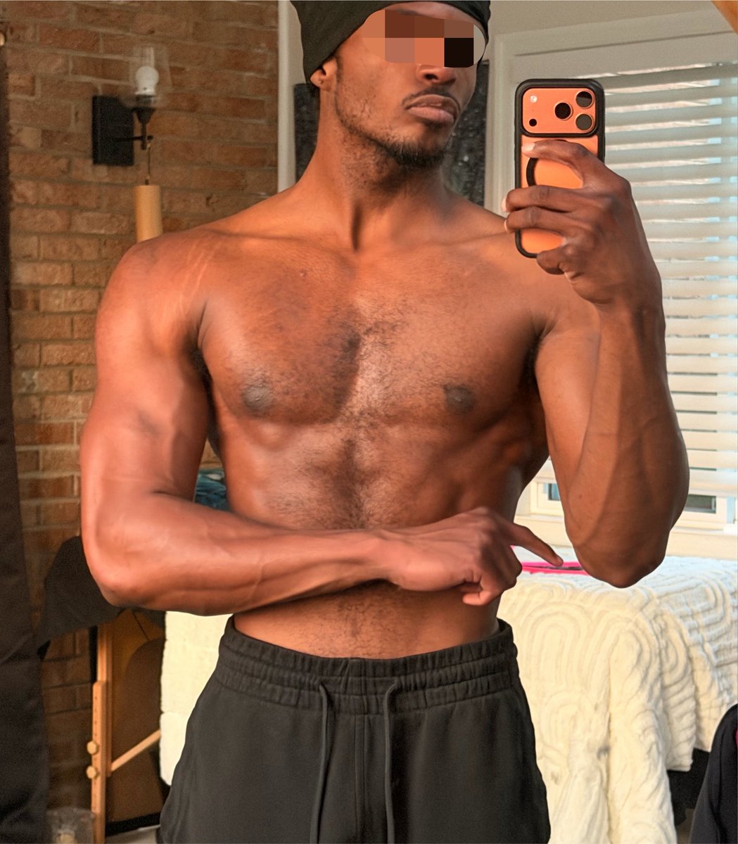 Keepanion's tweet photo. Tha day my legs get on par with my upper body is tha day I show meat on here https://t.co/nIbxOTvmGe