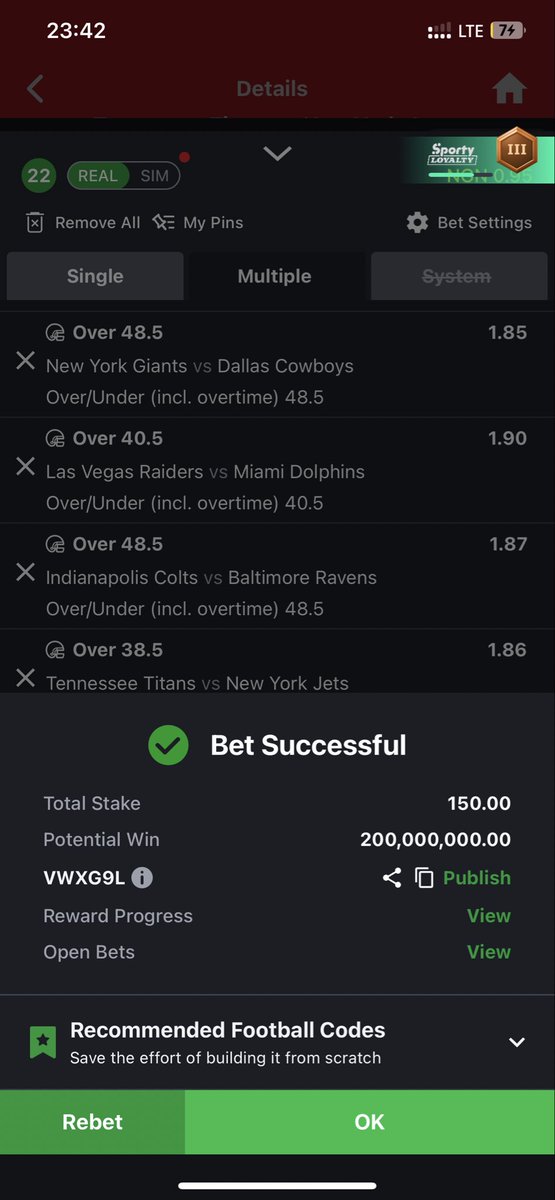 PH_first_coder's tweet photo. American football 🏈…..  NFL….. https://t.co/qeBwOLLCln