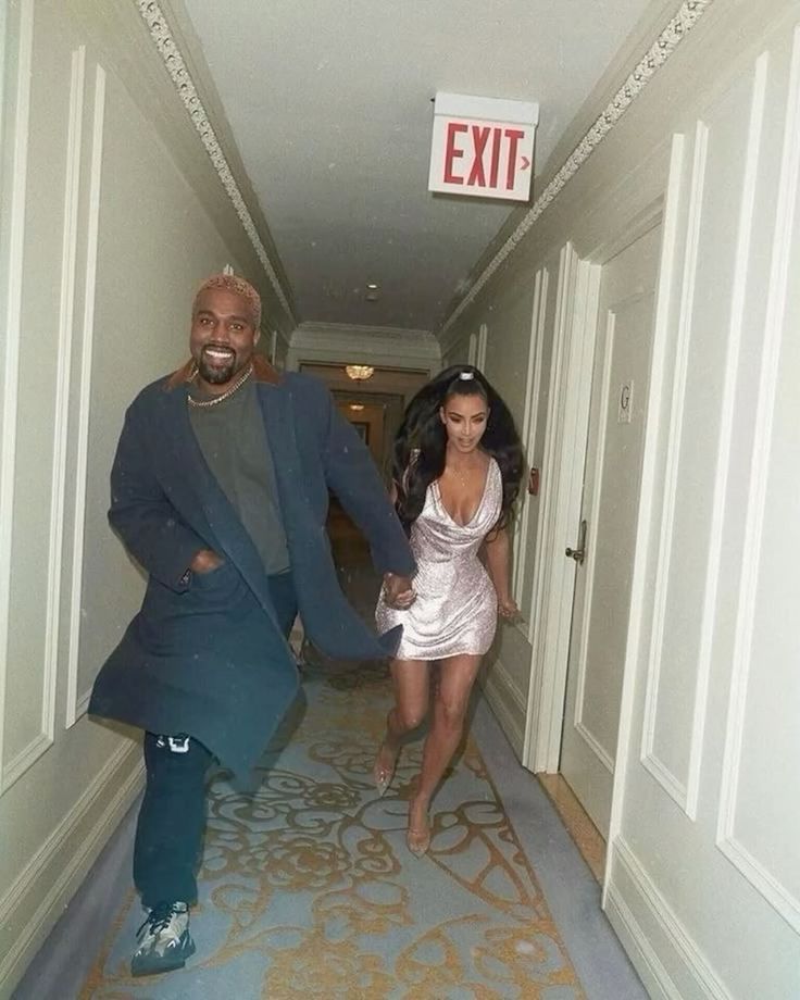 kanyerchive's tweet photo. https://t.co/apQI05Vxta