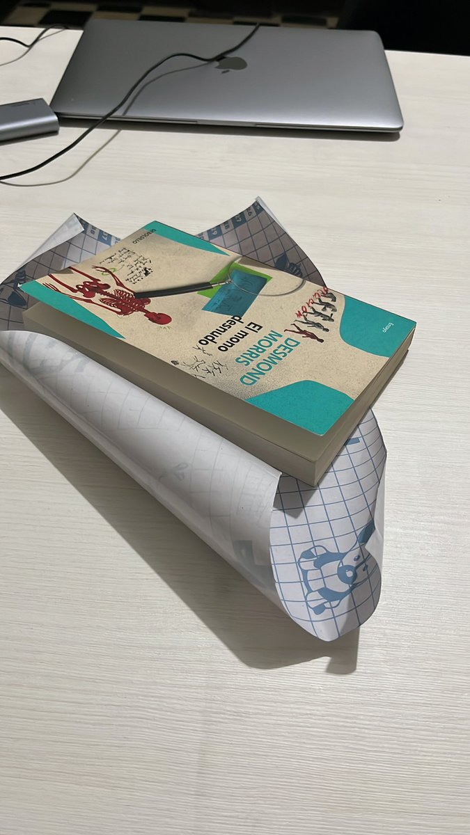 davidk33's tweet photo. Ojalá dieran puntos por libro forrado 😂😂😂😂 https://t.co/Cw0dcYgUKe