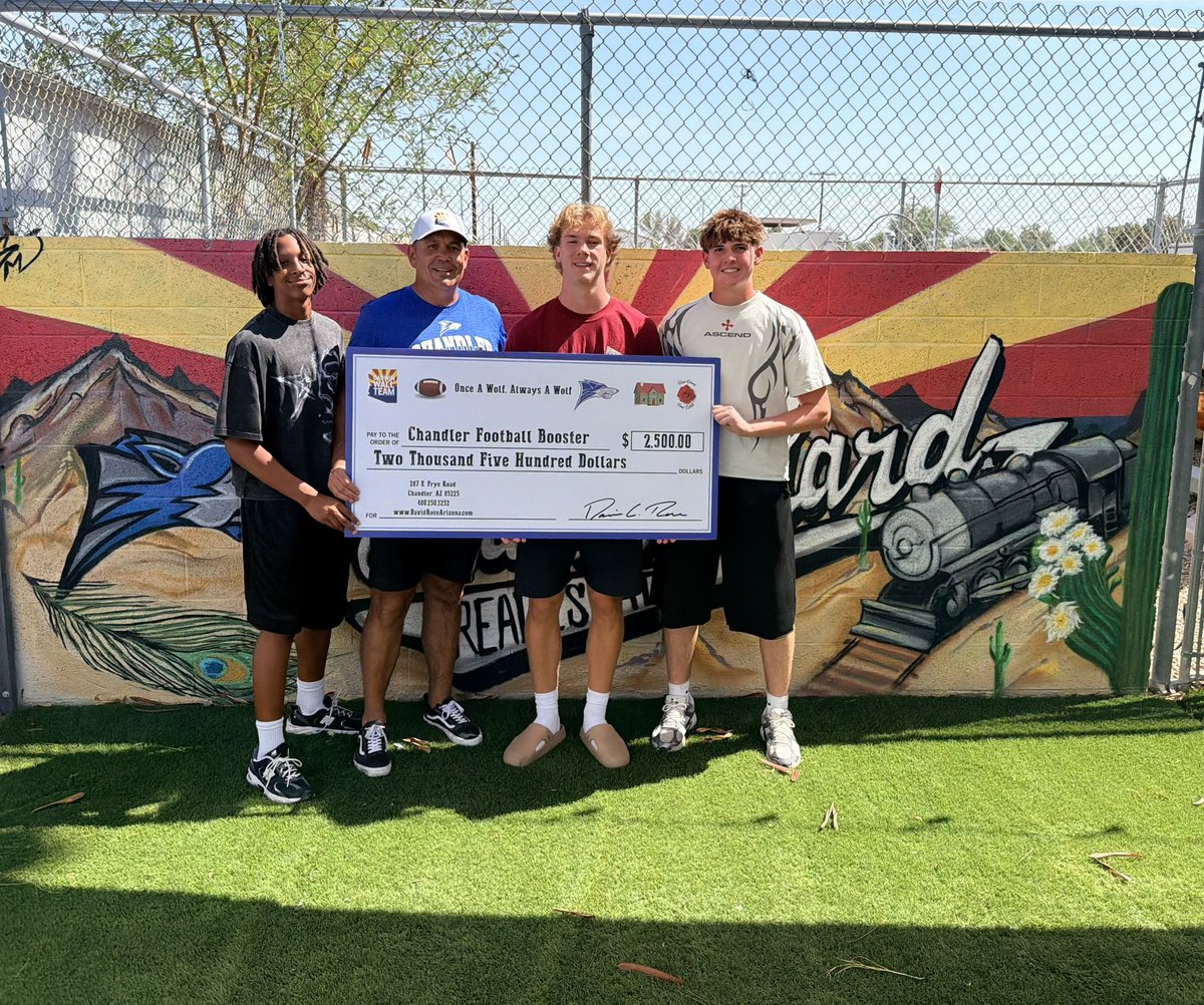 chandler_wolves's tweet photo. HUGE THANK YOU to Mr. David Rose (c/o ‘94)  for your incredible support of Chandler Football! 🐺💙

Support like yours helps provide the resources and opportunities our players need to succeed both on and off the field.

#OnceAWolfAlwaysAWolf https://t.co/vhPKwNqLvL