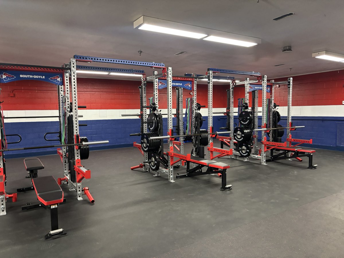 SDbaseballKees's tweet photo. Huge thank you to @realjknoxville, @Sorinex, and everyone who donated to remodel our weight room!
#Brotherhood #GoKees #SouthKnox https://t.co/pfQRVDPs9w