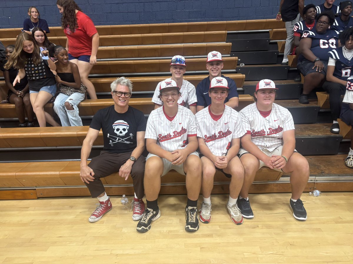 SDbaseballKees's tweet photo. Huge thank you to @realjknoxville, @Sorinex, and everyone who donated to remodel our weight room!
#Brotherhood #GoKees #SouthKnox https://t.co/pfQRVDPs9w