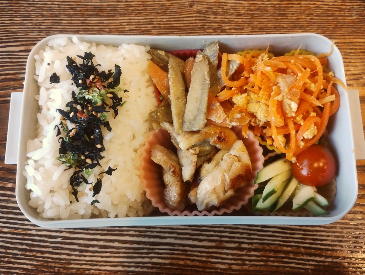 doc_ue's tweet photo. 妻はお仕事。応援弁当〜😊
#料理男子
#お弁当 https://t.co/ppNDWBZZOZ