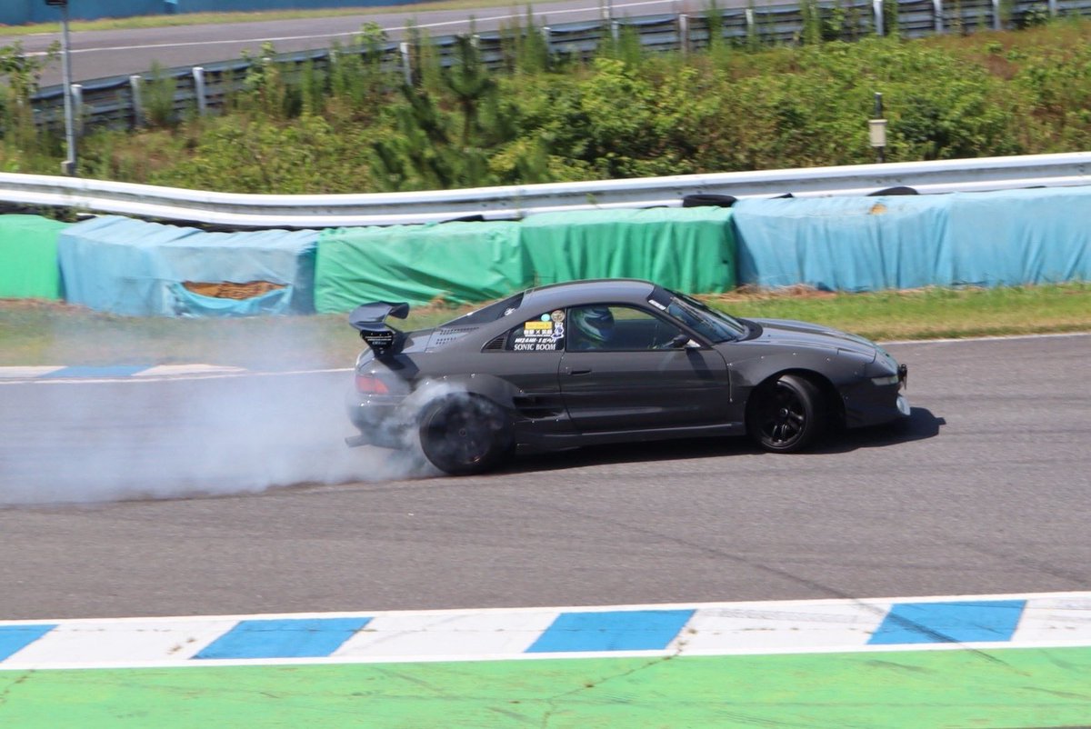 swdrifter's tweet photo. 7月31日は幸田サーキットにてカーコネクト様の走行会でした🚗

このコースでドリフトは順走、逆走共に楽しいです♪

朝一以外は常に同乗走行をし、楽しんでもらえたと思います☺️

参加者様、主催者スタッフ様、サーキット様、ありがとうございました😊

#mr2
#sw20
#衝撃x笑劇
#beastR
#ドリフト https://t.co/h9mXravPVc