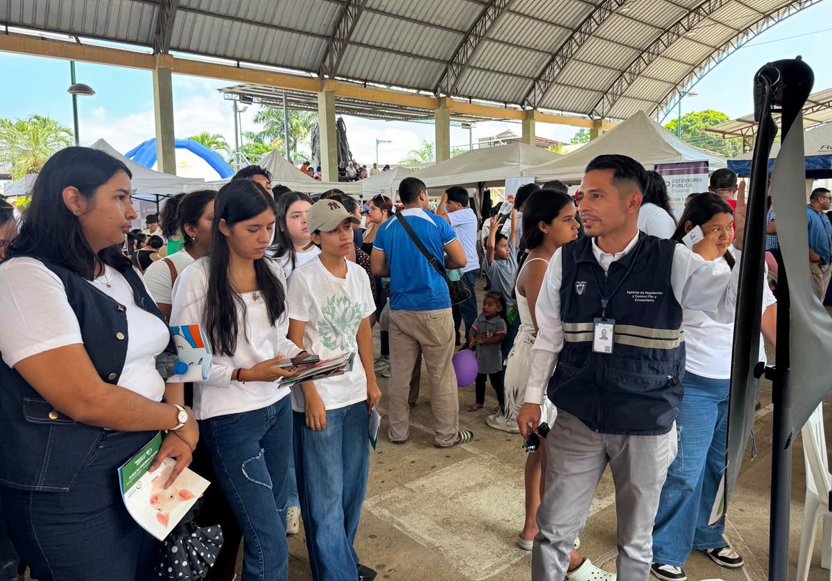 AgrocalidadZ7's tweet photo. 📍 *#AgrocalidadEnTerritorio*

En #SantaRosa y #Machala participamos con un stand informativo en la Brigada Social por *#ElNuevoEcuador* y en la Expoferia de la Facultad de Ciencias Agropecuarias para difundir nuestros servicios institucionales.

#ProtegemosElAgroEcuatoriano https://t.co/NMYUL88dW5