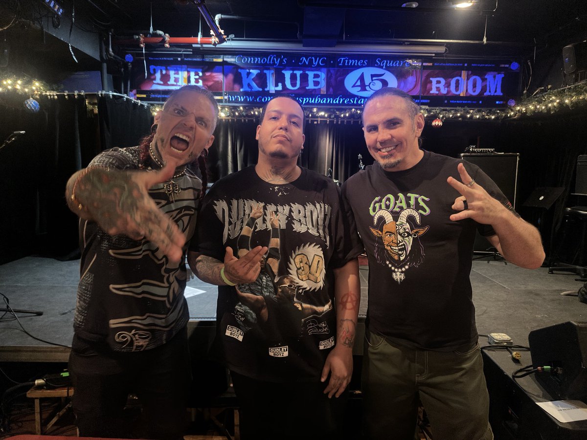 RotAppWrest's tweet photo. When I met the Hardy Boyz At The NYC Hardy Party @JEFFHARDYBRAND @MATTHARDYBRAND https://t.co/rpWULciDm0
