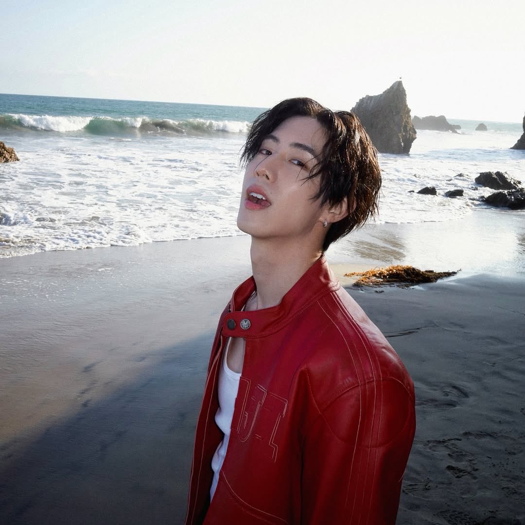 ArMarkT's tweet photo. 260731|| تحديث مارك توان عبر الانستقرام

Alone أُصدرت الان 🌾

ALONE BY MARK TUAN
#ALONE_OUTNOW https://t.co/itkO5PlbCr
