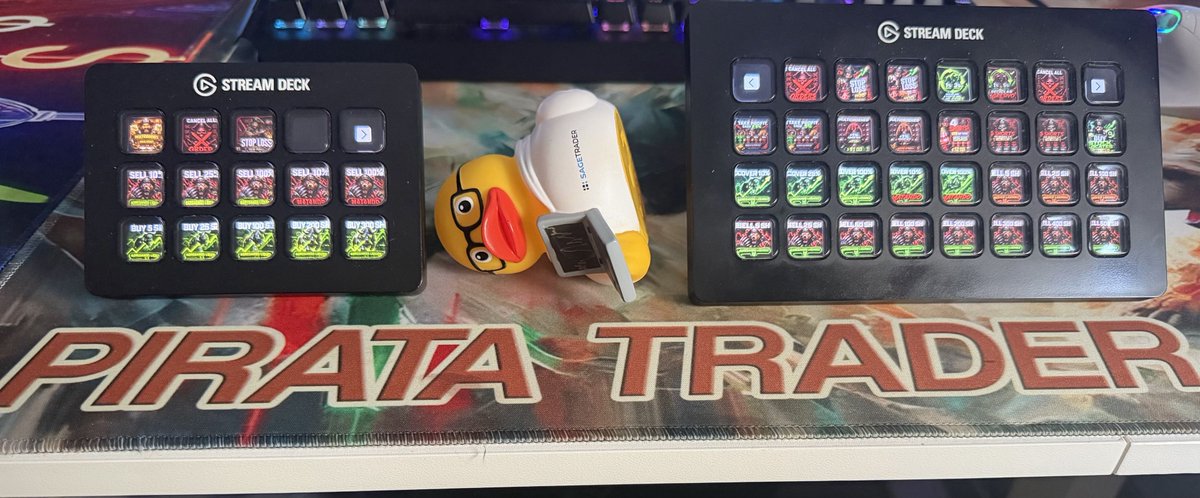 TRADERELPIRATA's tweet photo. 🏴‍☠️ Hoy ha sido el peor día de mi carrera como trader.

🔵 Sage: -$12.621,37 / -37,12R ❌
⚫ Zimtra: +$179,88 / +3,27R ✅
⚔️ Total del día: -$12.441,49
Me puse cabezón con $FCUV y permití que mi ego tomara el control. Después intenté recuperar la pérdida utilizando todo lo que me permitía la cuenta.
Hoy no gestioné el riesgo. No respeté el mercado. No supe aceptar que estaba equivocado.

Los fantasmas del pasado volvieron y, en una sola batalla, perdí todas las ganancias que había conseguido este mes. Finalmente, cierro julio prácticamente en break-even, pero para mí es una derrota.

No por el dinero, sino porque hoy dejé de ejecutar como el trader que quiero llegar a ser.

El 1 de agosto de 2024 comencé este camino. Han pasado casi dos años de estudio, sacrificio, errores, evolución y muchas horas delante de las pantallas.

Agosto no será el mes de lamentarse.

Será el mes de levantarse, revisar cada error, reconstruir la disciplina y volver mucho más fuerte. Porque puedes perder una batalla sin perder la guerra. ☠️

Hoy ha ganado mi ego.
Mañana vuelve el trader.

Rendirse no está en mi vocabulario.
Este pirata todavía tiene mucha guerra que dar. 🏴‍☠️📈

#SmallCaps #Trading #DayTrading #RiskManagement #TradingPsychology #LaGuaridaDelTrader
@sagetraderusa @ZimtraTrading