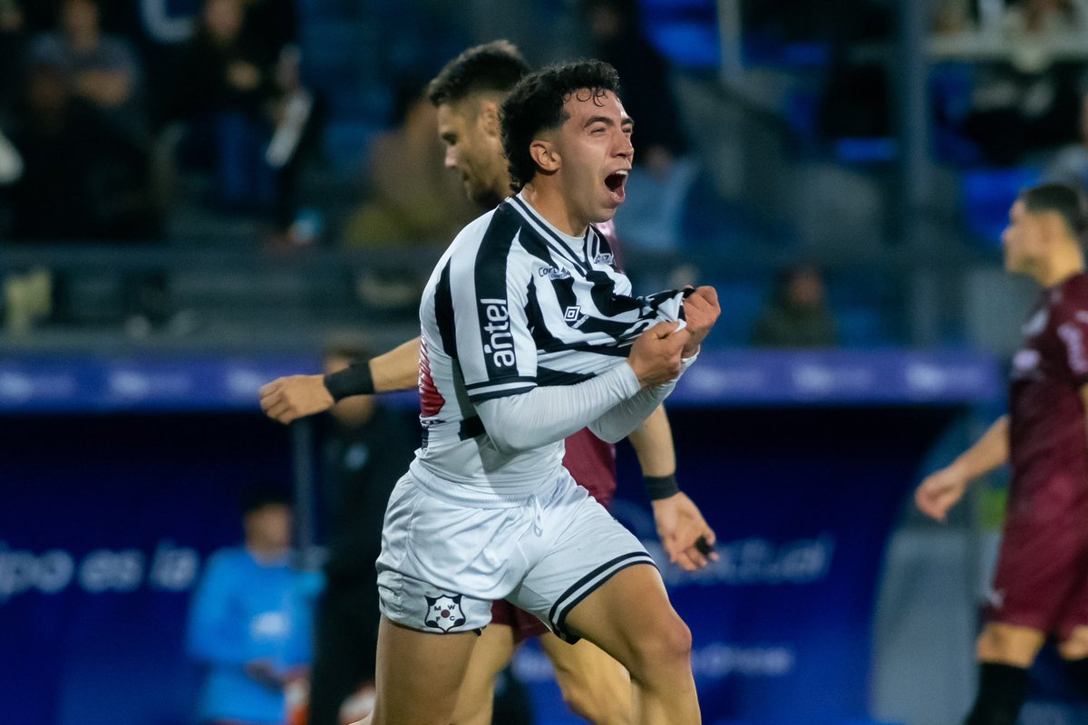 jpromeroh's tweet photo. MCTorque 0 - Wanderers 2. El Bohemio se mete en la final del Intermedio por segunda vez en la historia. Parejo primer tiempo, más el albinegro en el segundo, pero principalmente mucha actitud del equipo de Corujo. Partidazo de la línea final, con Benítez y Formiliano a la cabeza. https://t.co/6FkD6V25qY